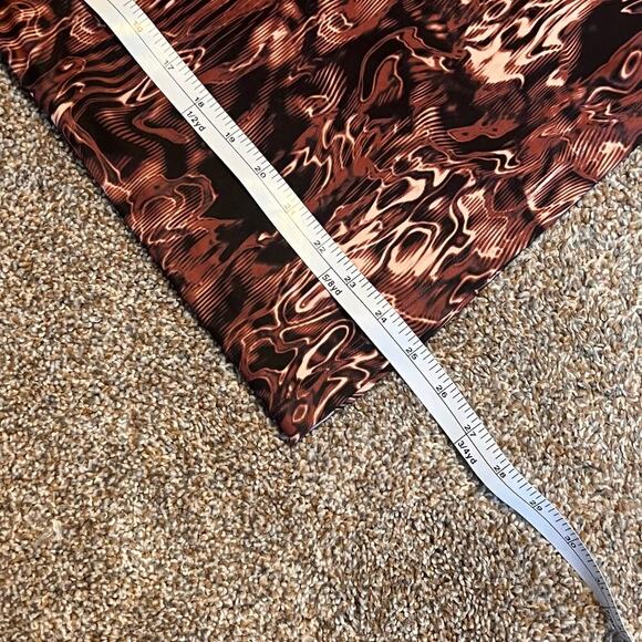 Under Armour Women's Velocity Obscura Athleisure T shirt & short Set. Size Small - Picture 6 of 10